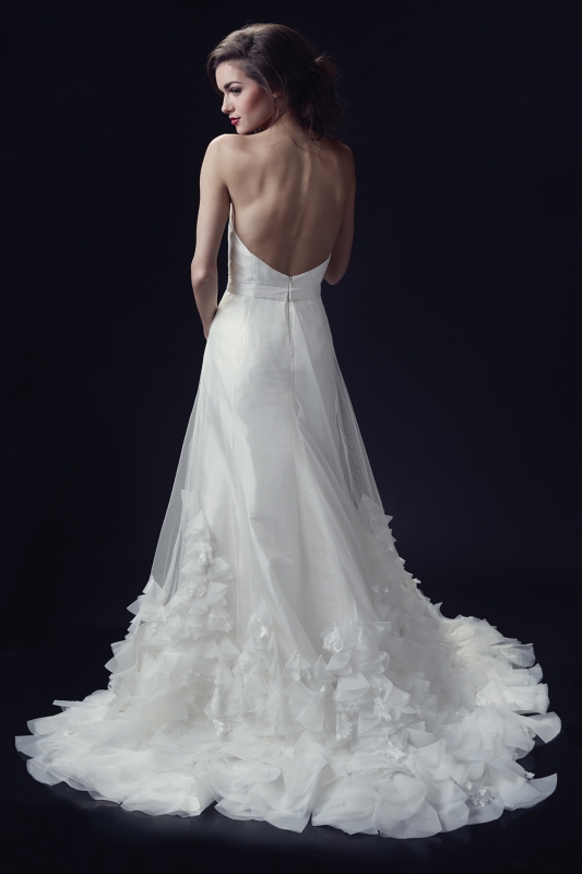 Heidi Elnora - Fall 2014 Bridal Collection - Sophie Paulette with Sophie Skirt Wedding Dress
<br><br><br><br>
Photos by: Michael J. Moore Photography</p>

<p